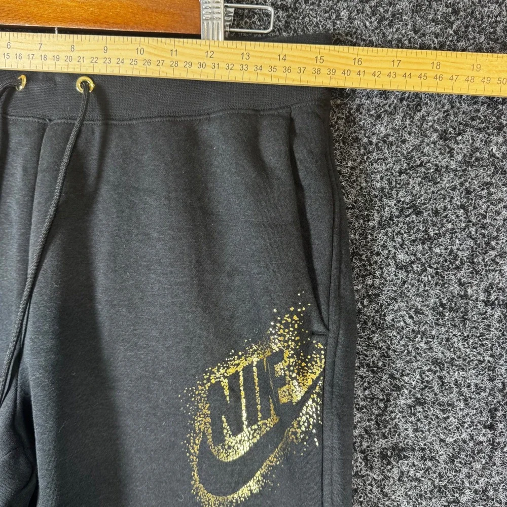 Nike fleece joggers